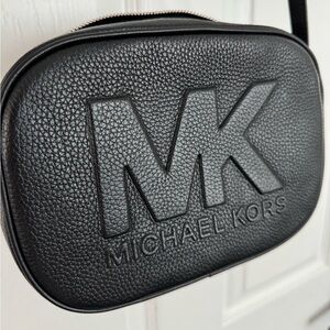 2 for 1 Michael Kors bags! Small travel size Black